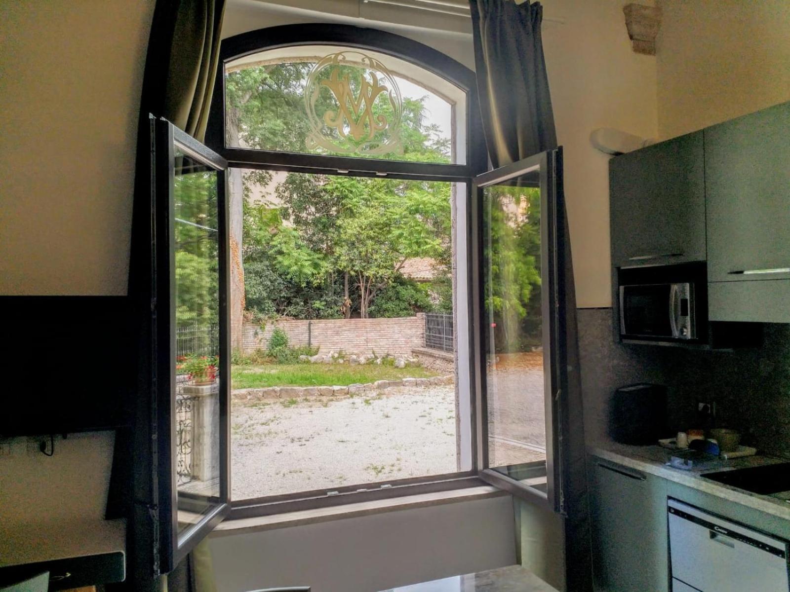 Villino Mari Camere Con Parcheggio Privato Gratuito Ascoli Piceno Habitación foto